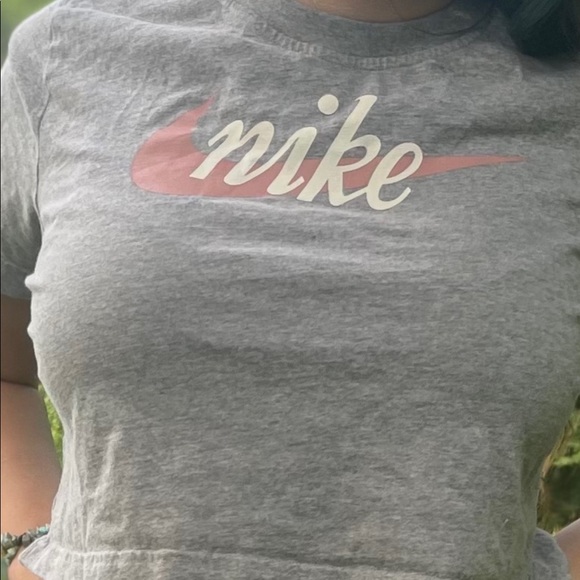 Nike Crop Top - Picture 2 of 4